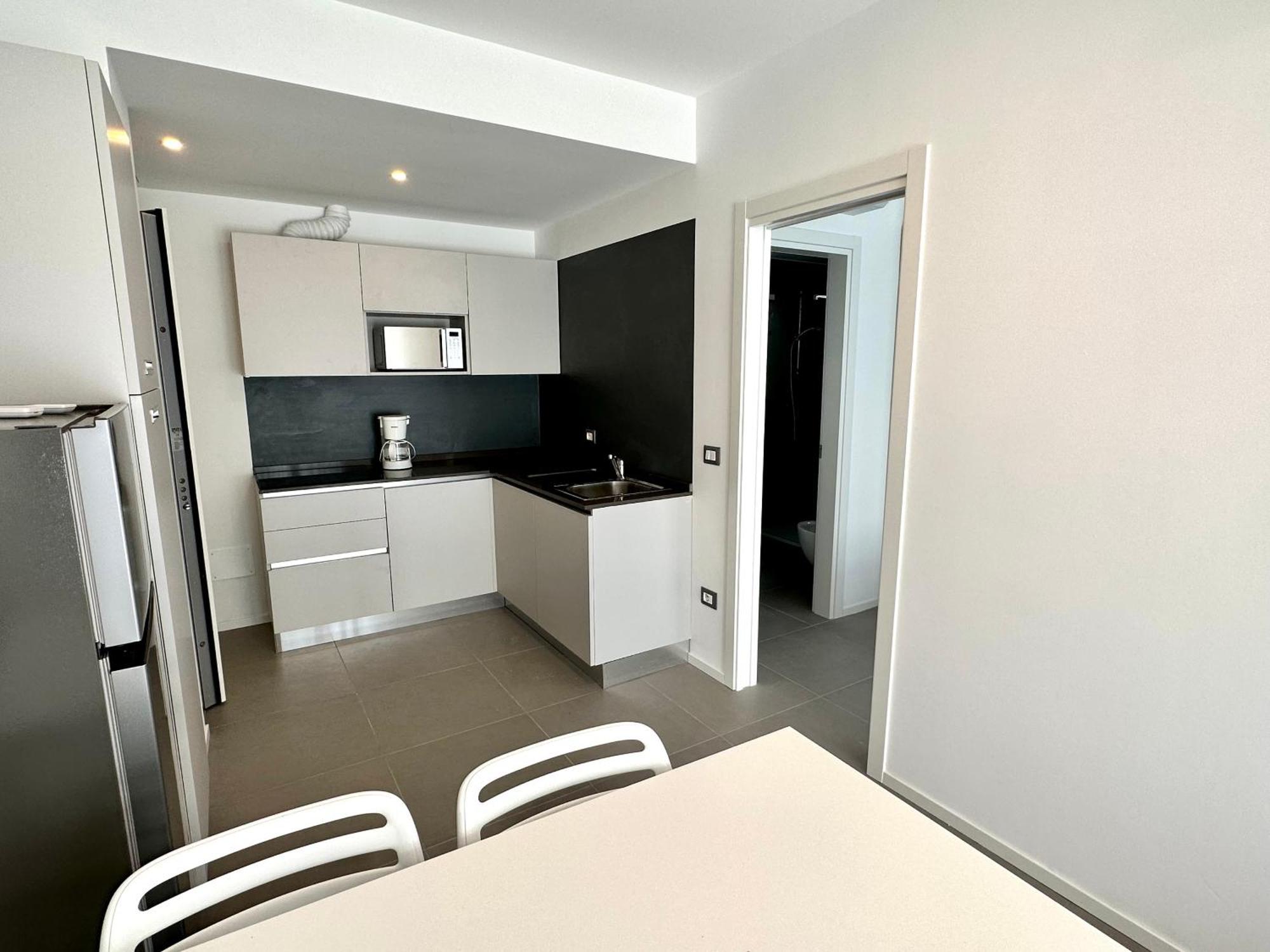 Nuovo Condominio Con Piscina E Garage Бибионе Экстерьер фото